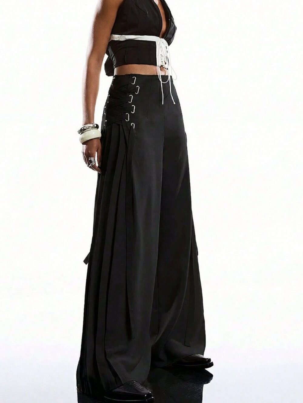 Black Women's Minimalist Casual lace up detailed pleated wide legged pants - Picture 7 of 7